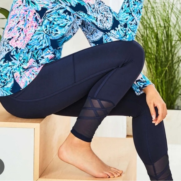 Lilly Pulitzer} Brand New 26” UPF 50+ Luxletic Weekender High Rise